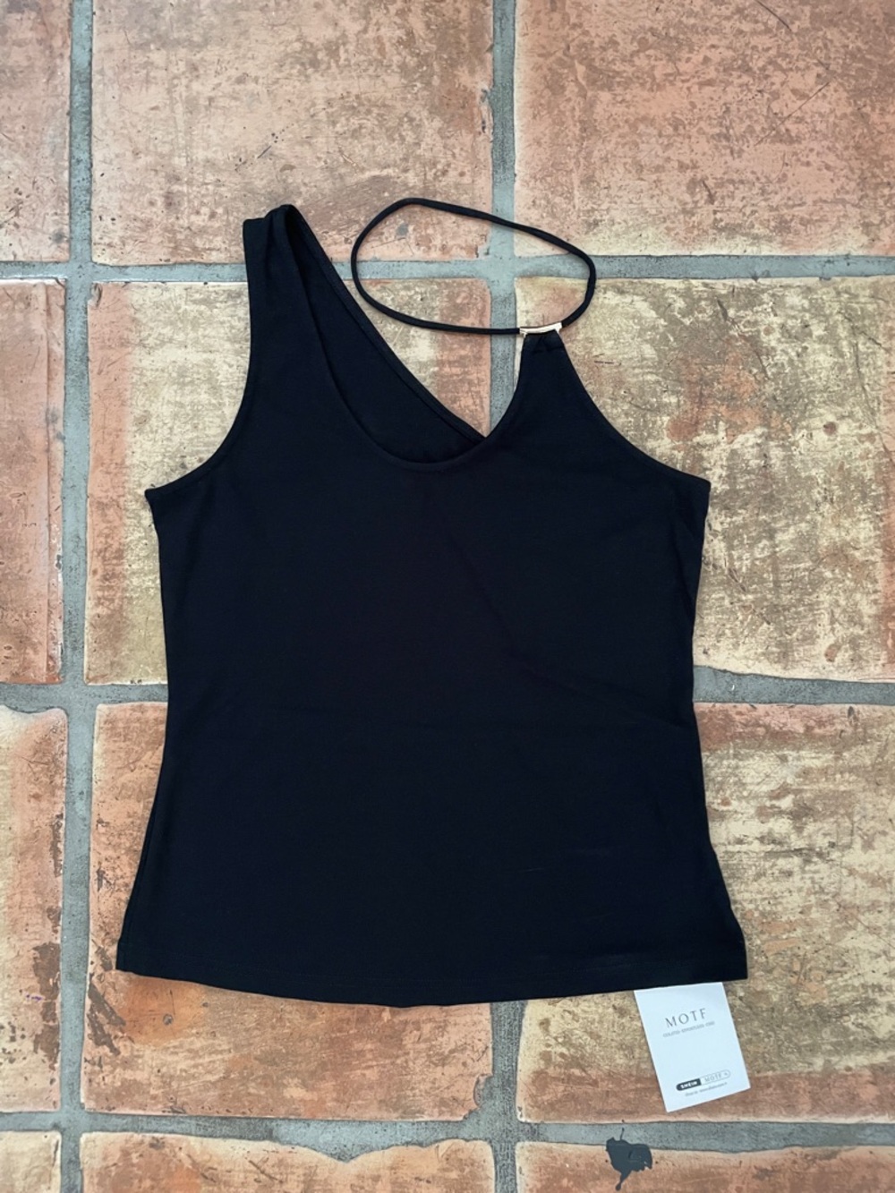 MOTF Black Asymmetric Strap Tank Top Size Small New NWT